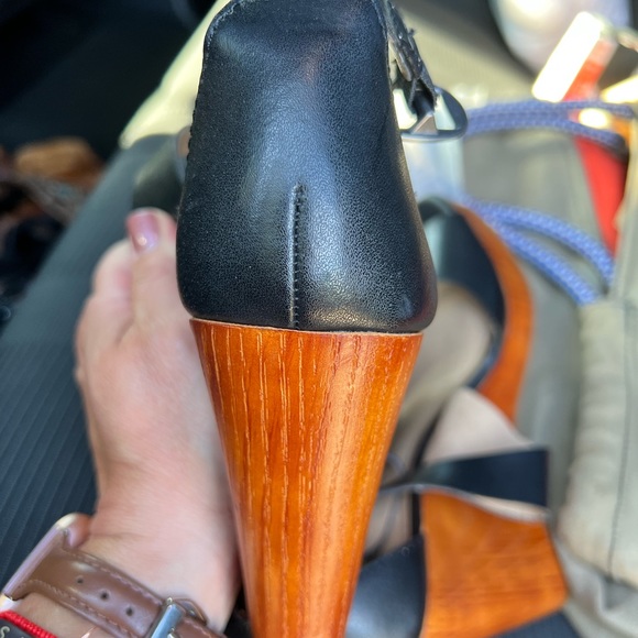 Lucky Brand Lyndell Black Leather Wedges SIZE 8 - Picture 10 of 12